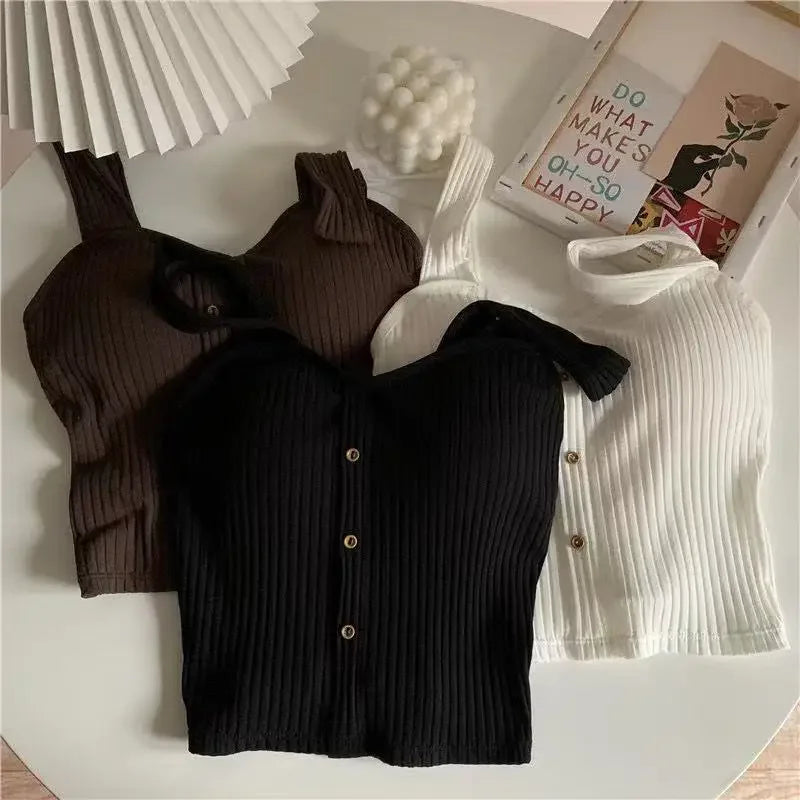 Élan Ribbed Button Top