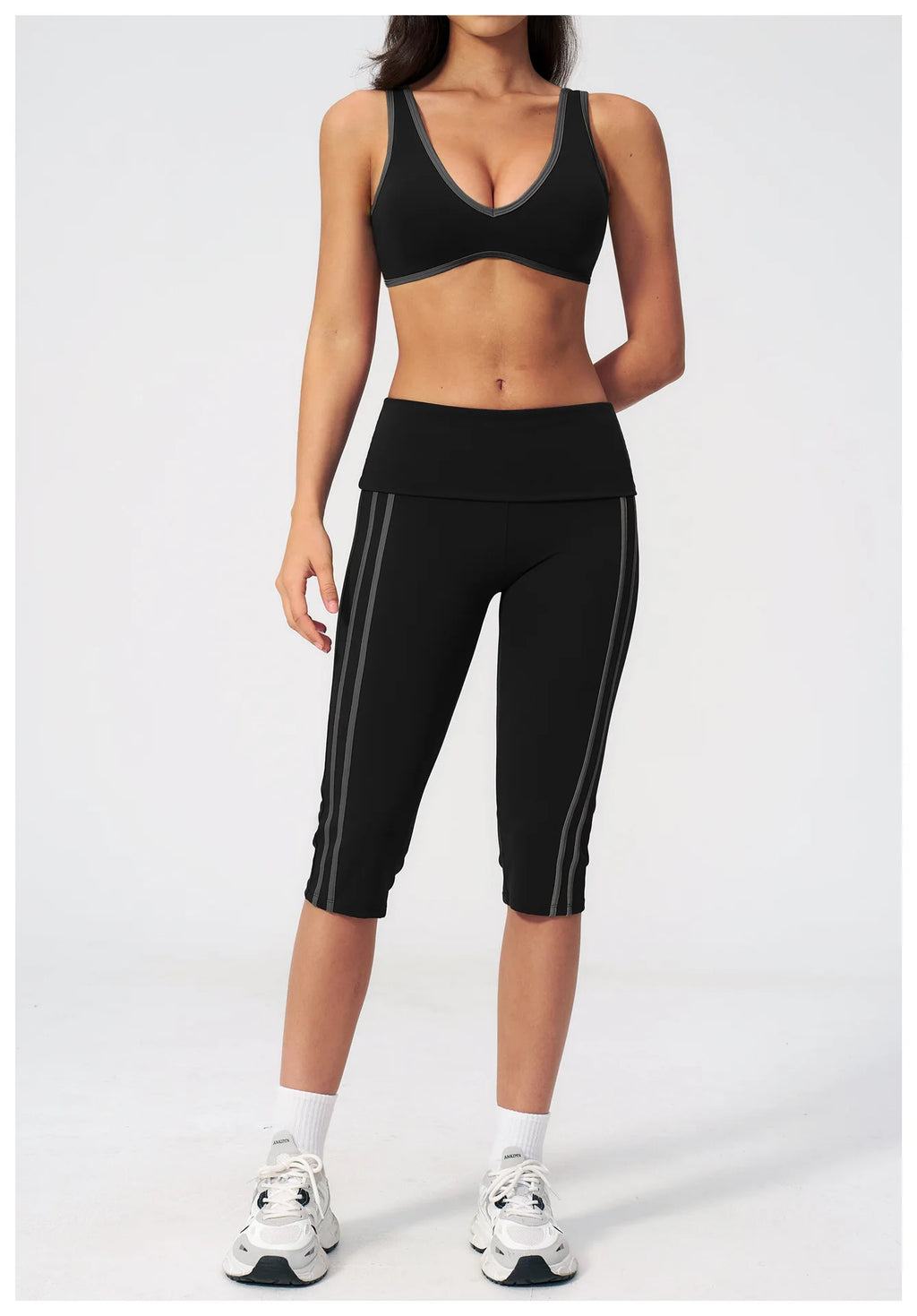 Sports Set 2pcs Yoga Suit Quick-dry Gym Running Set Workout Bra Capri Pants Sports Outfits Ventilate Sportswear Women Tracksuit